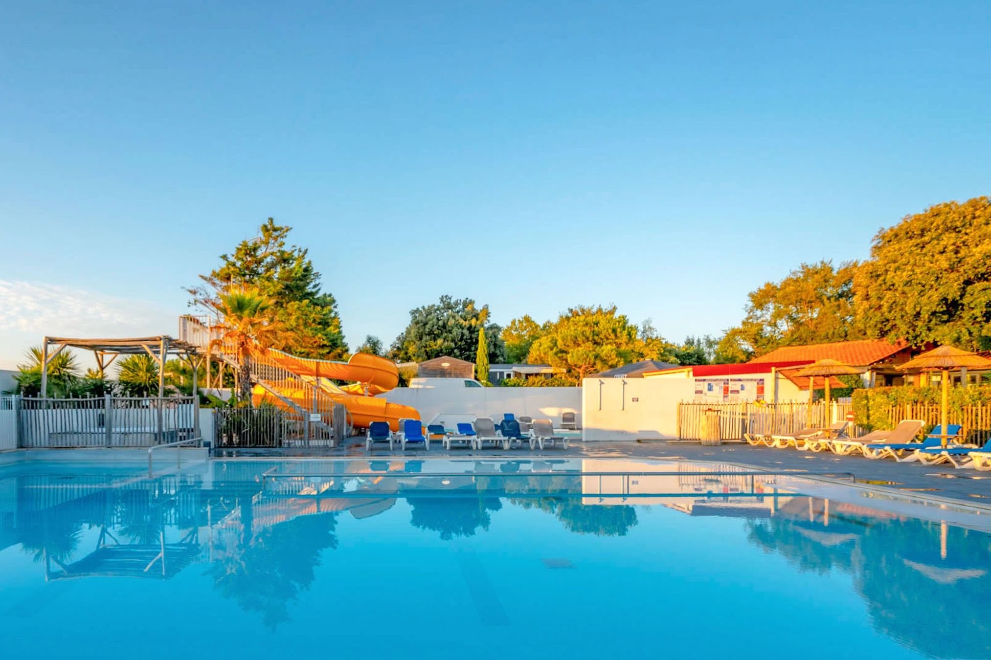 2024.08.27 camping au petit port sunset + piscine web 7408858