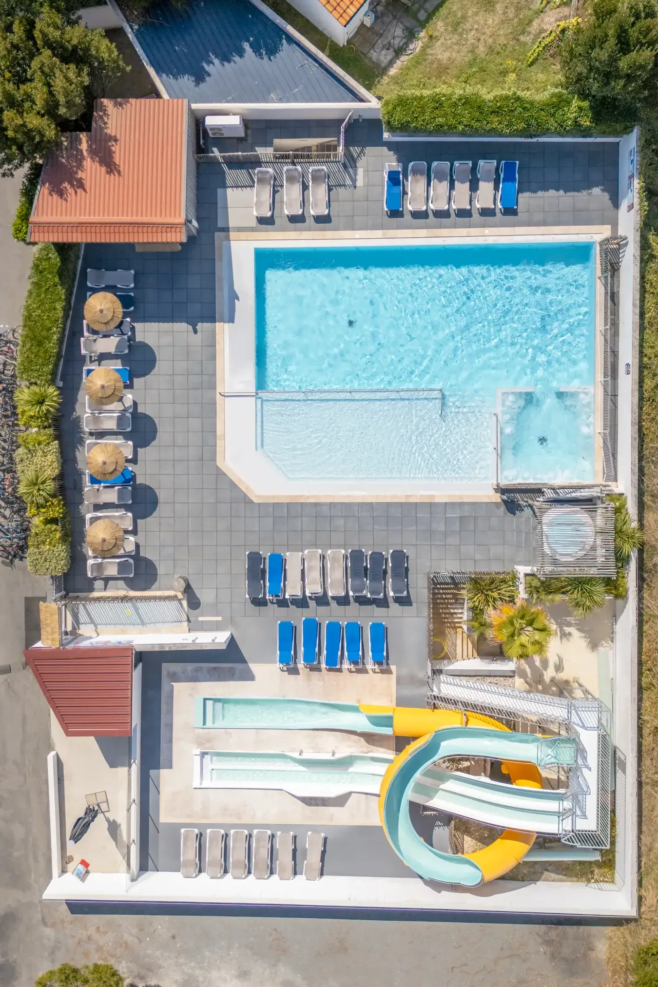 2024.09.18 camping au petit port hebergement drone hd